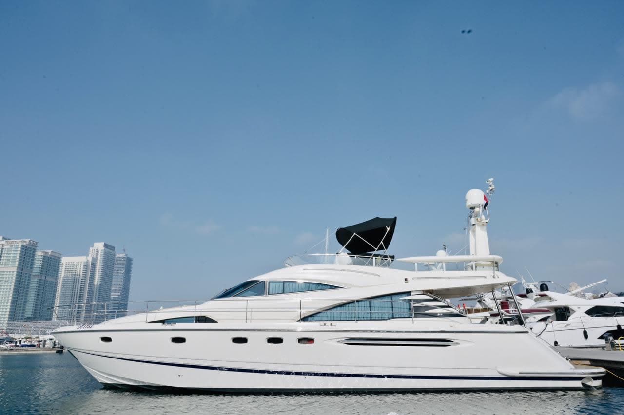 FAIRLINE - Image 1
