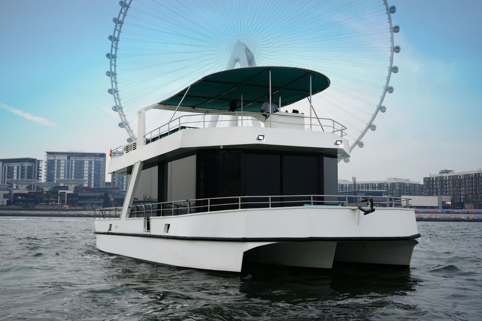 LW CATAMARAN 10